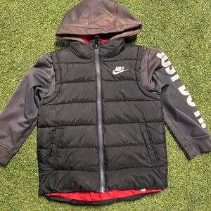 Nike Puffer Hoodie (Youth 6/7)